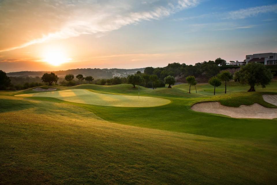 Ideální místo pro milovníky golfu a krásných výhledů na pobřeží Costa Blanca